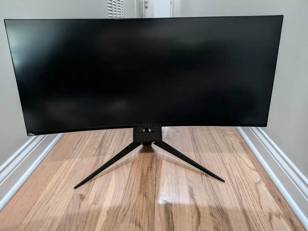 Alienware 34" 120hz Curved Gaming Ultrawide Monitor with GSYNC thumbnail
