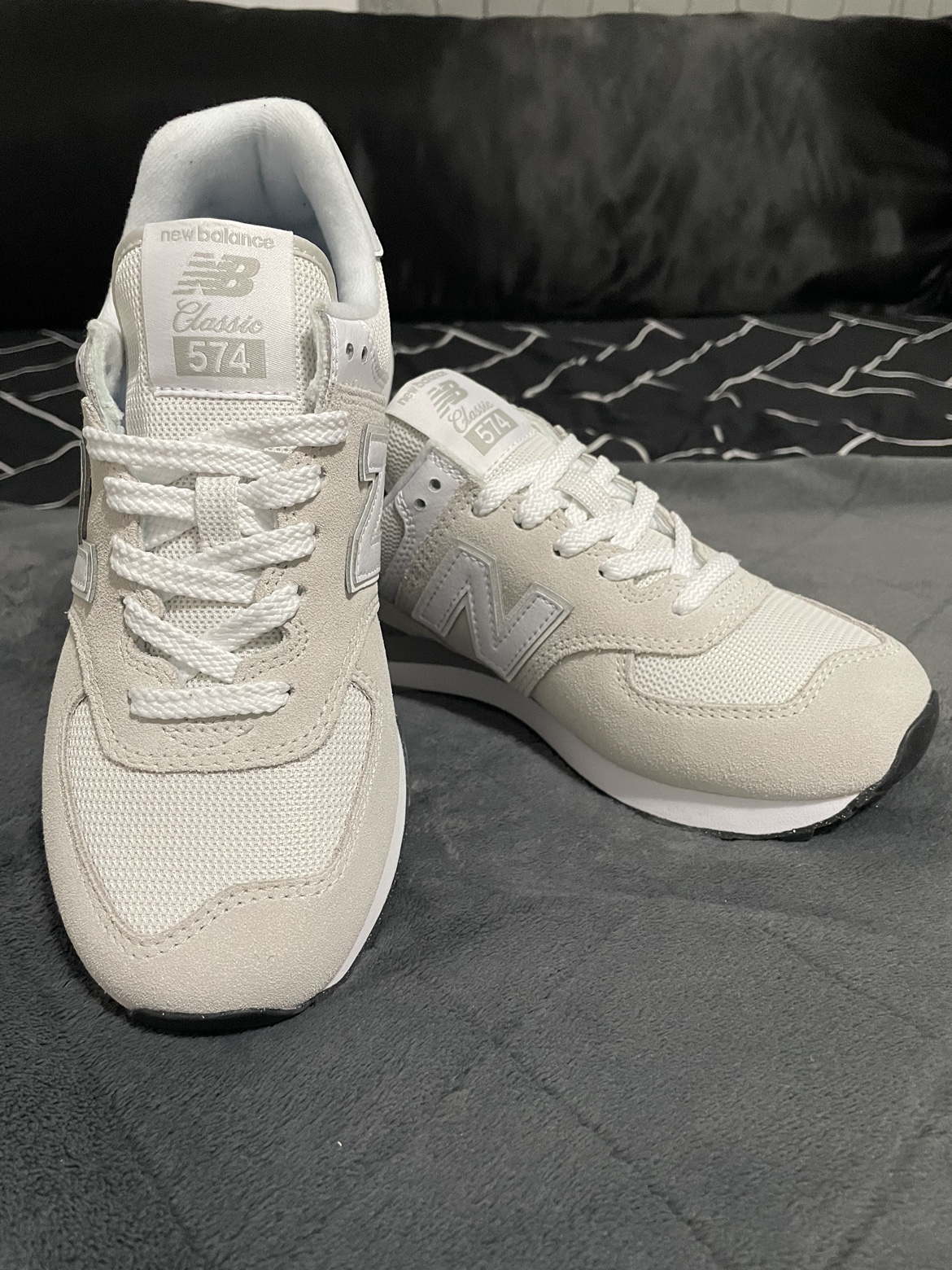 Women’s NB 574