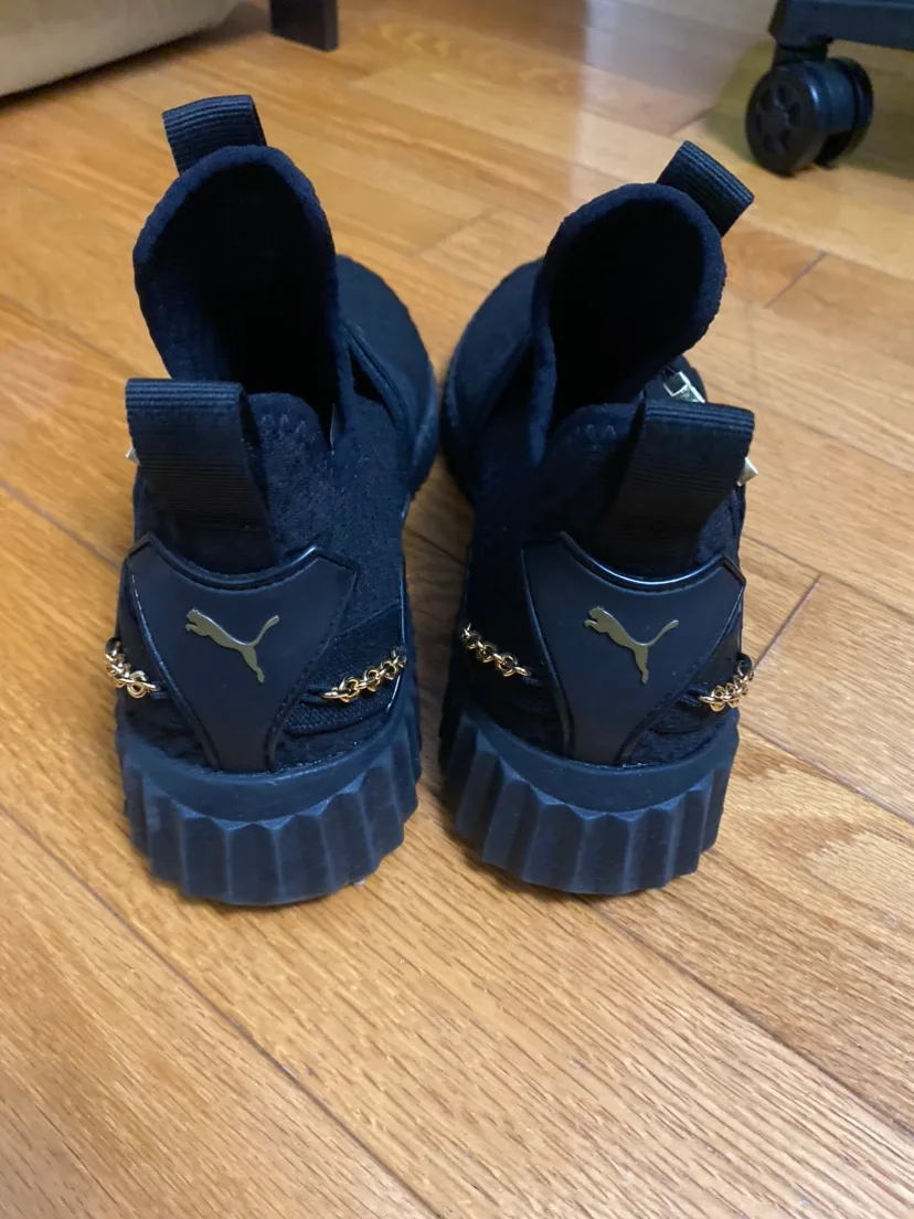 Puma Women's Shoes (size 9) image indicator(2)