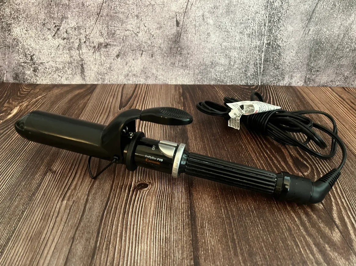 Babyliss Pro Curling Iron 1.5” thumbnail