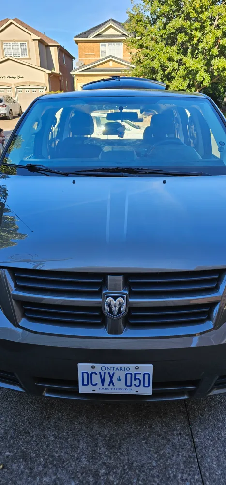 Dodge Grand Caravan thumbnail