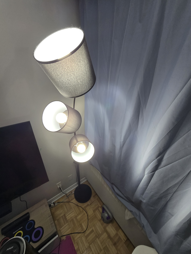 Three-light floor lamp