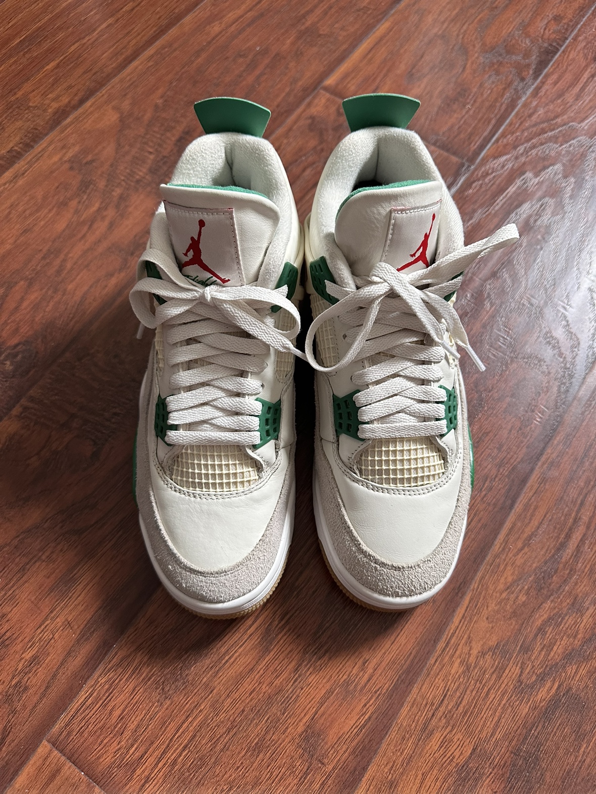 Jordan 4 Pine Green SB4 - Size 8.5 - photo 3
