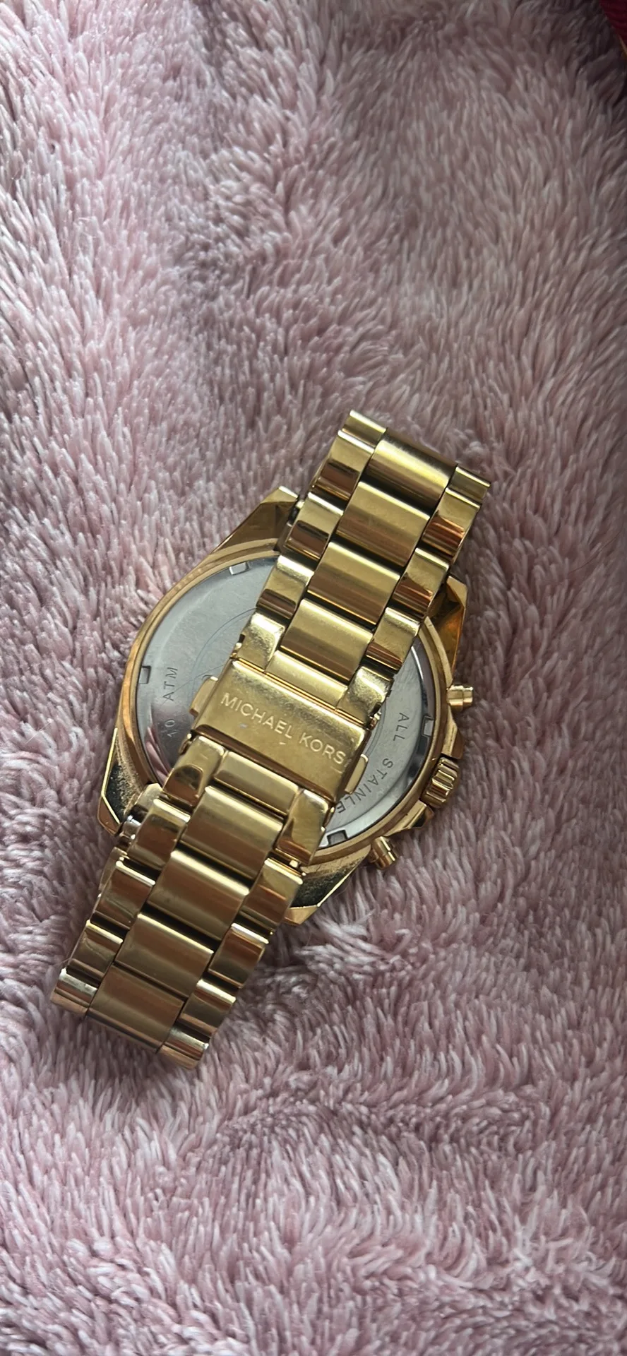 Michael Kors watch image indicator(3)