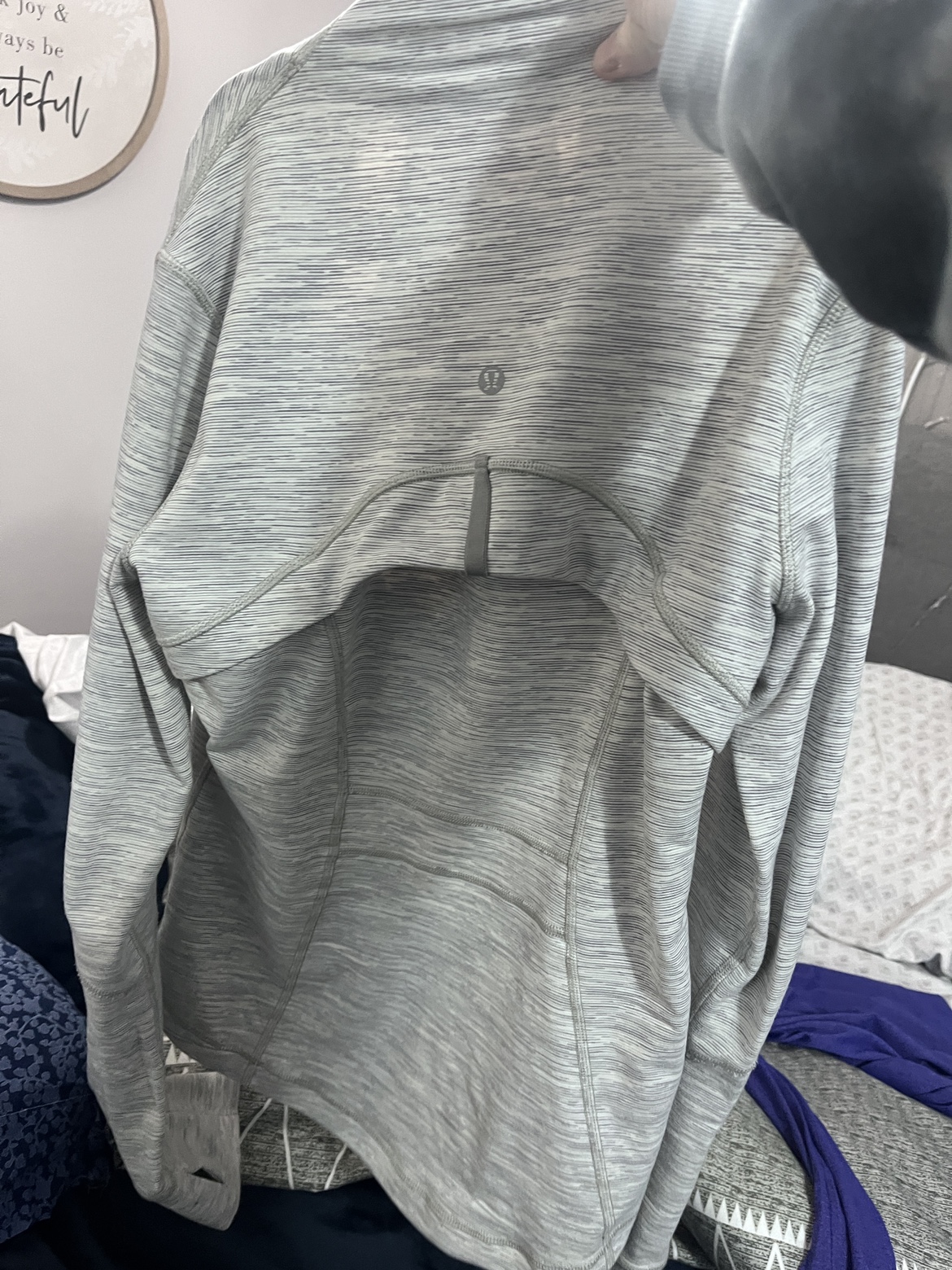 Lululemon Size 6 Jacket - photo 3