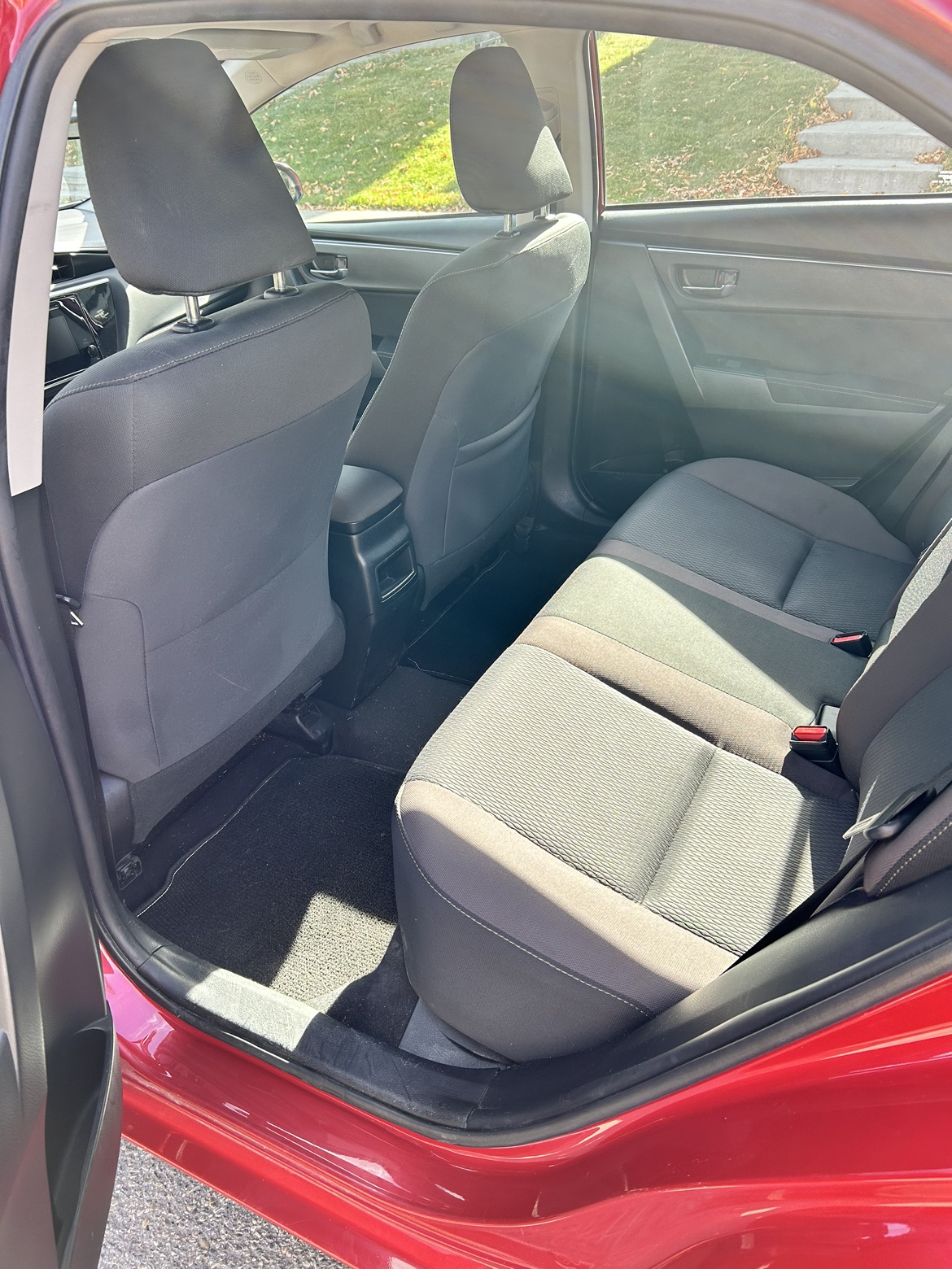 2018 Toyota Corolla LE - photo 5