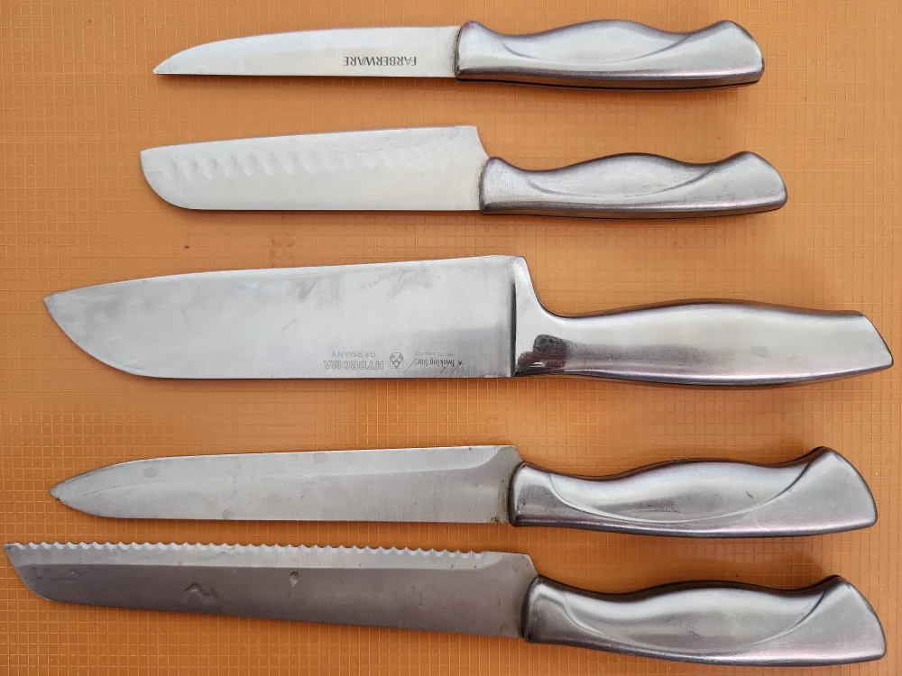 Set of 5 Farberware Knives image indicator(2)