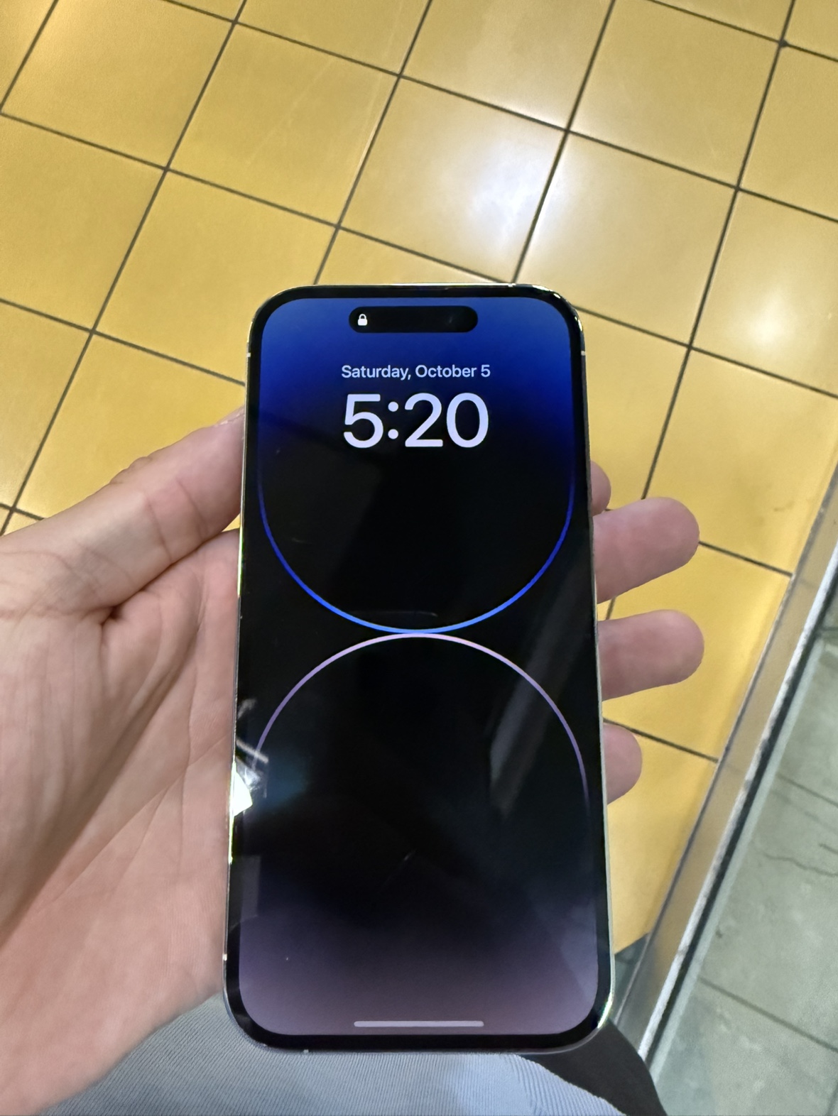 iPhone 14 Pro - photo 3
