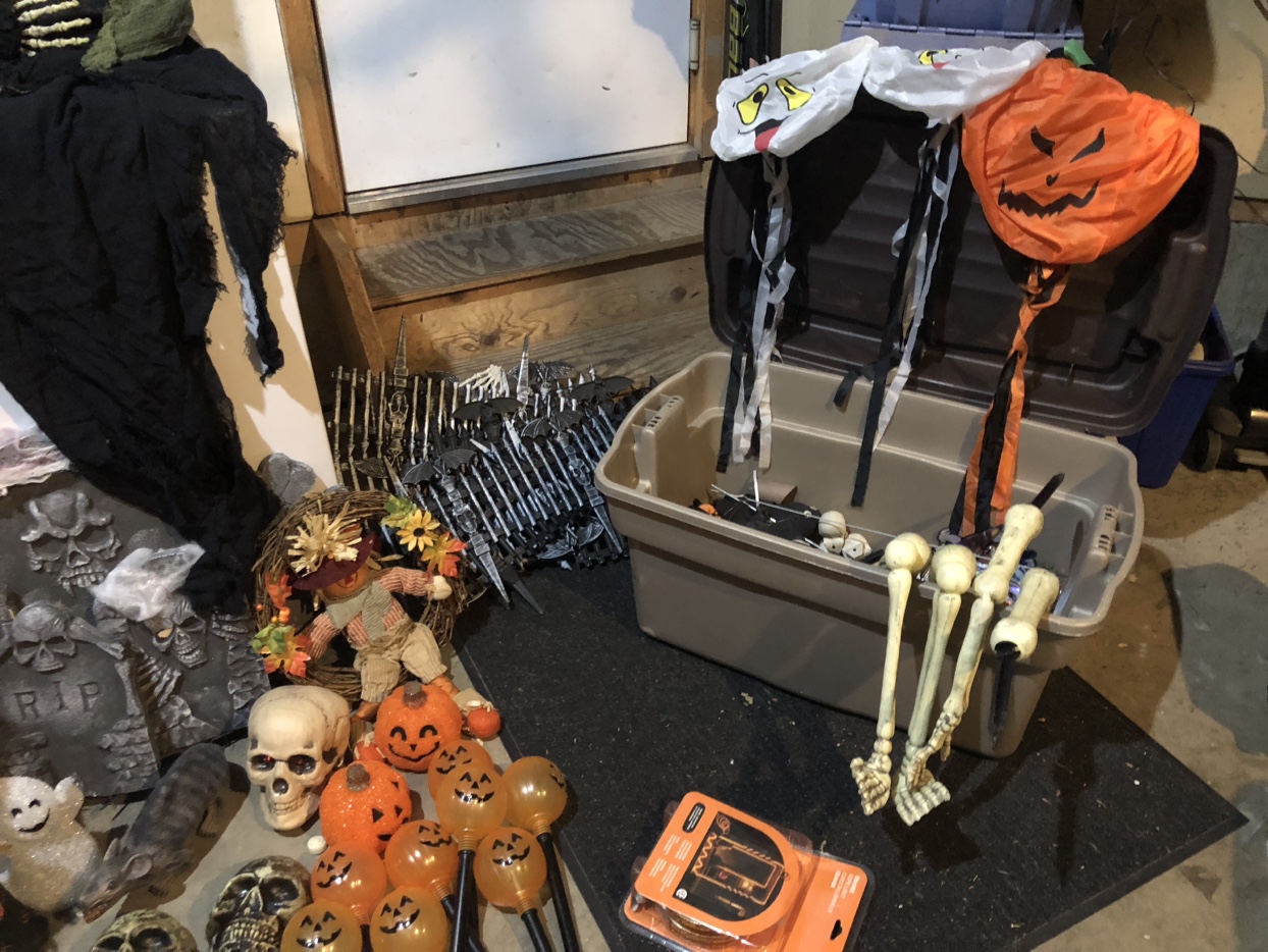 Halloween Decorations - photo 4