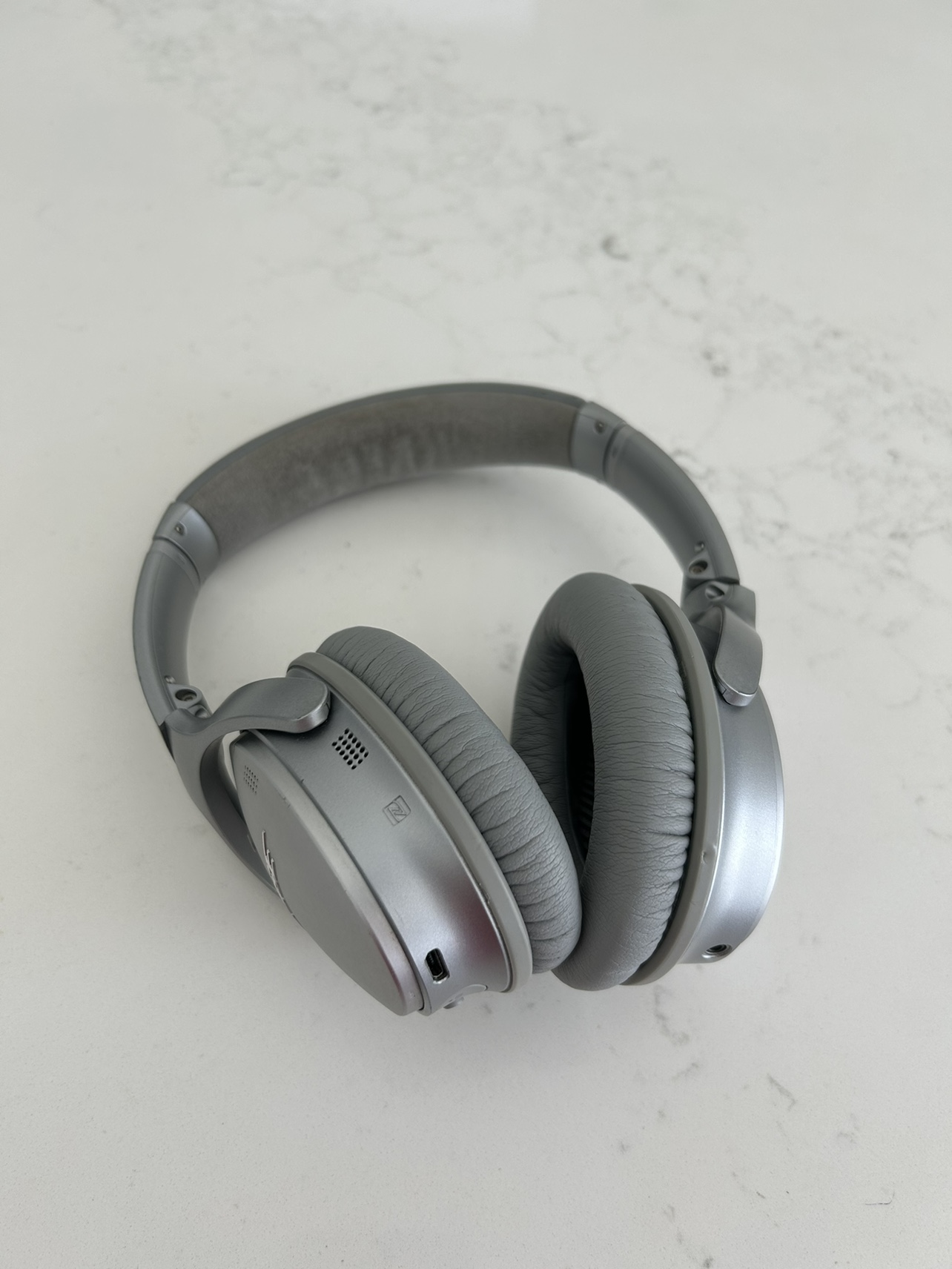 Bose QuietComfort 35 II Wireless Headphones - photo 4