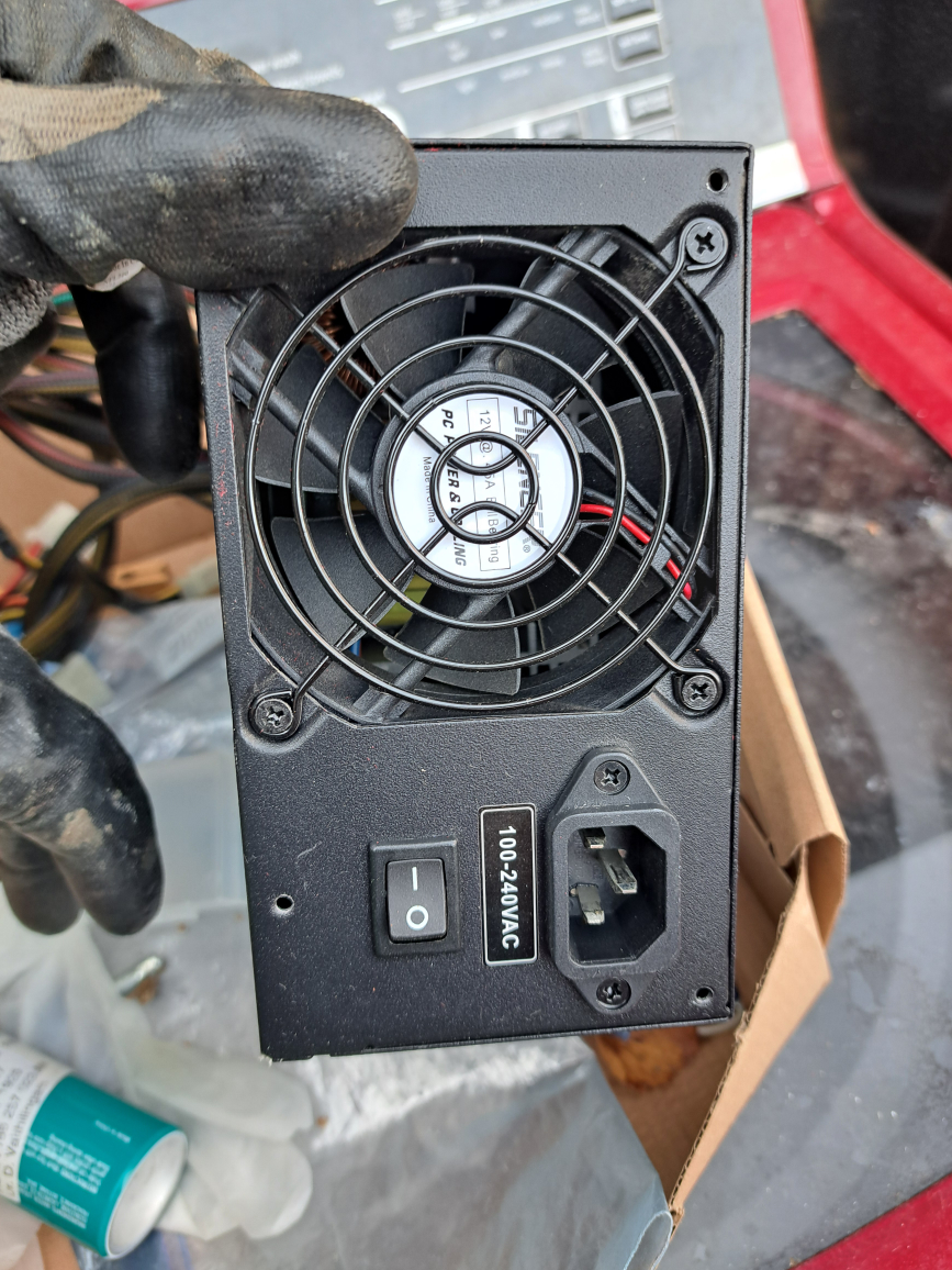 PC Power & Cooling Silencer 610 EPS12V 610W Power Supply - photo 2