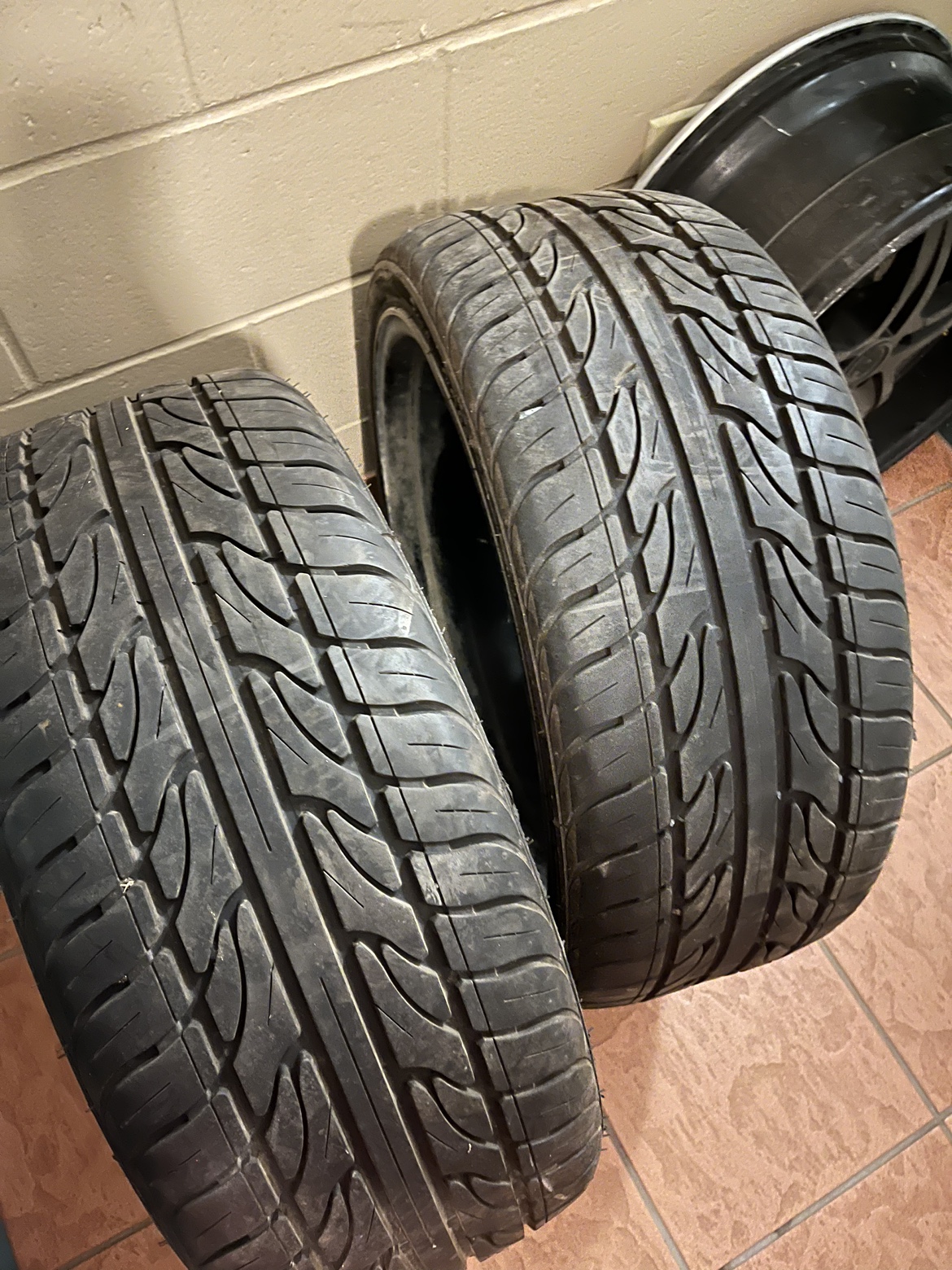 20" Black Rims with Tires 245/35 - photo 4