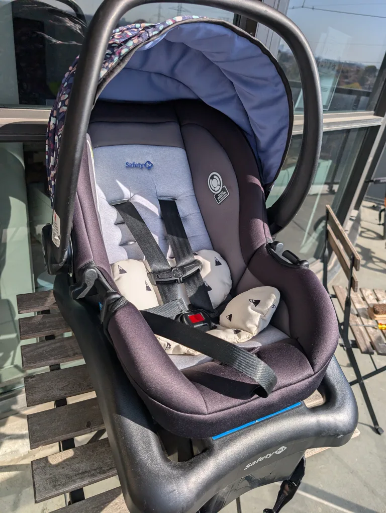 Safety 1st Infant Car Seat thumbnail