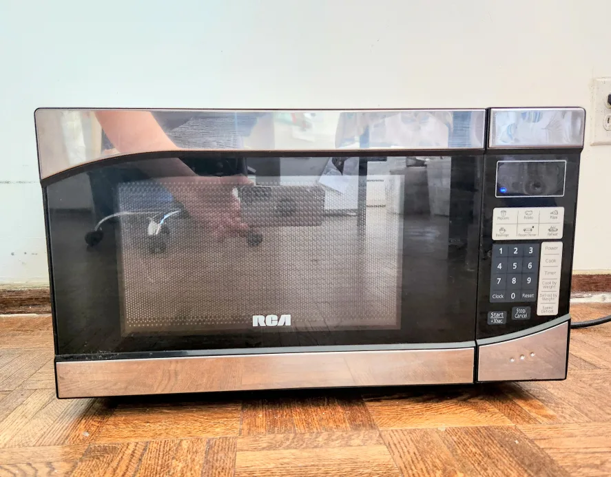 RCA Microwave 0.9 cu ft thumbnail