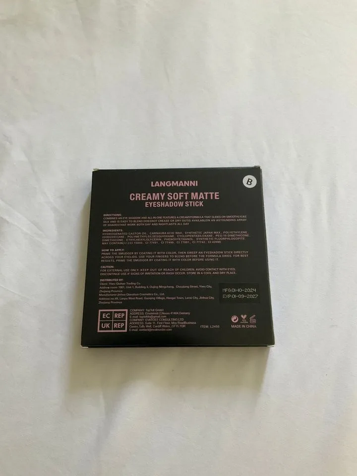 Eyeshadow Stick Set image indicator(4)