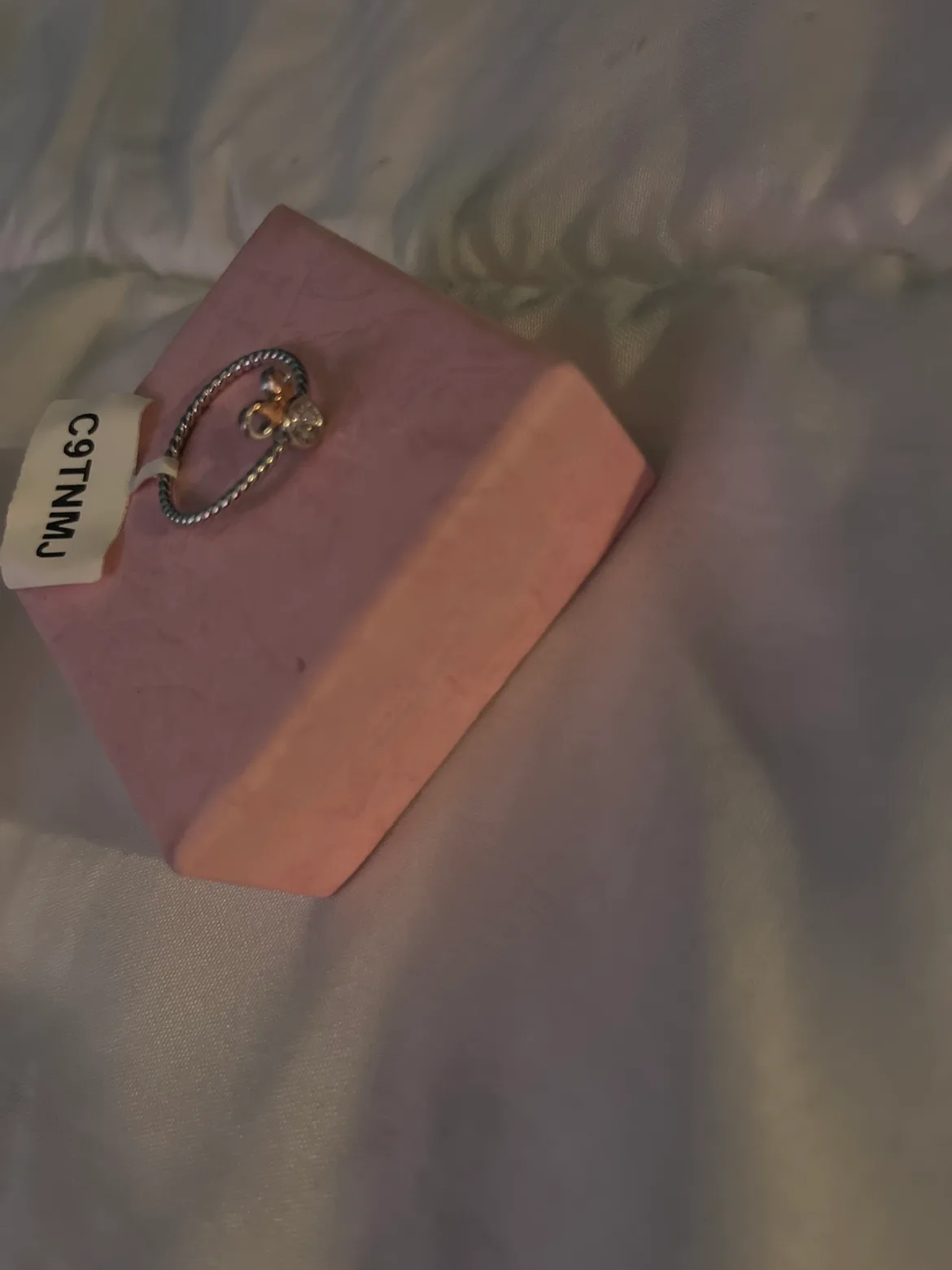 Rose Gold Minnie Mouse Ring Size 8 image indicator(2)