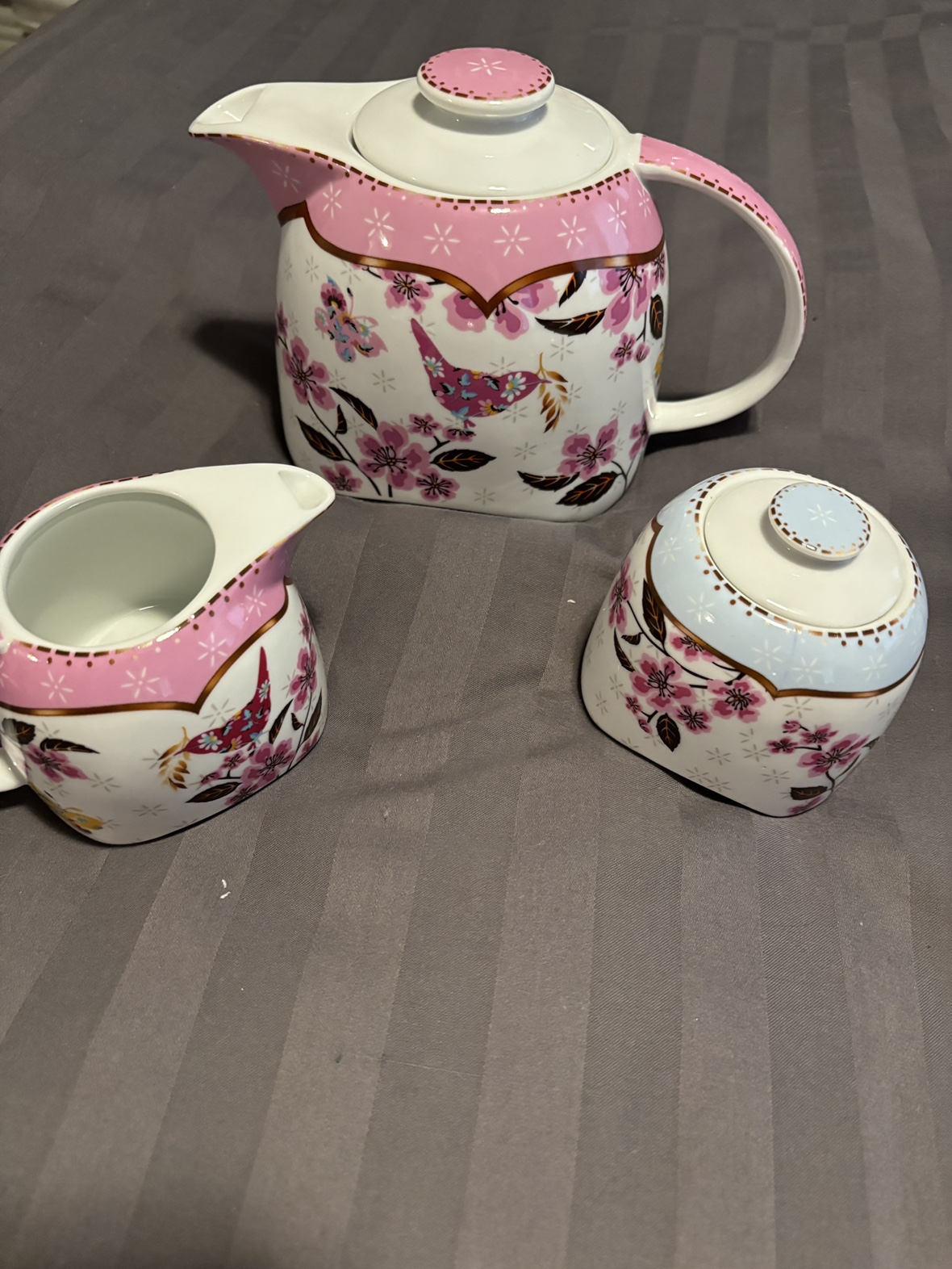 Royal Elfreda Teapot, Creamer, and Sugar Bowl Set