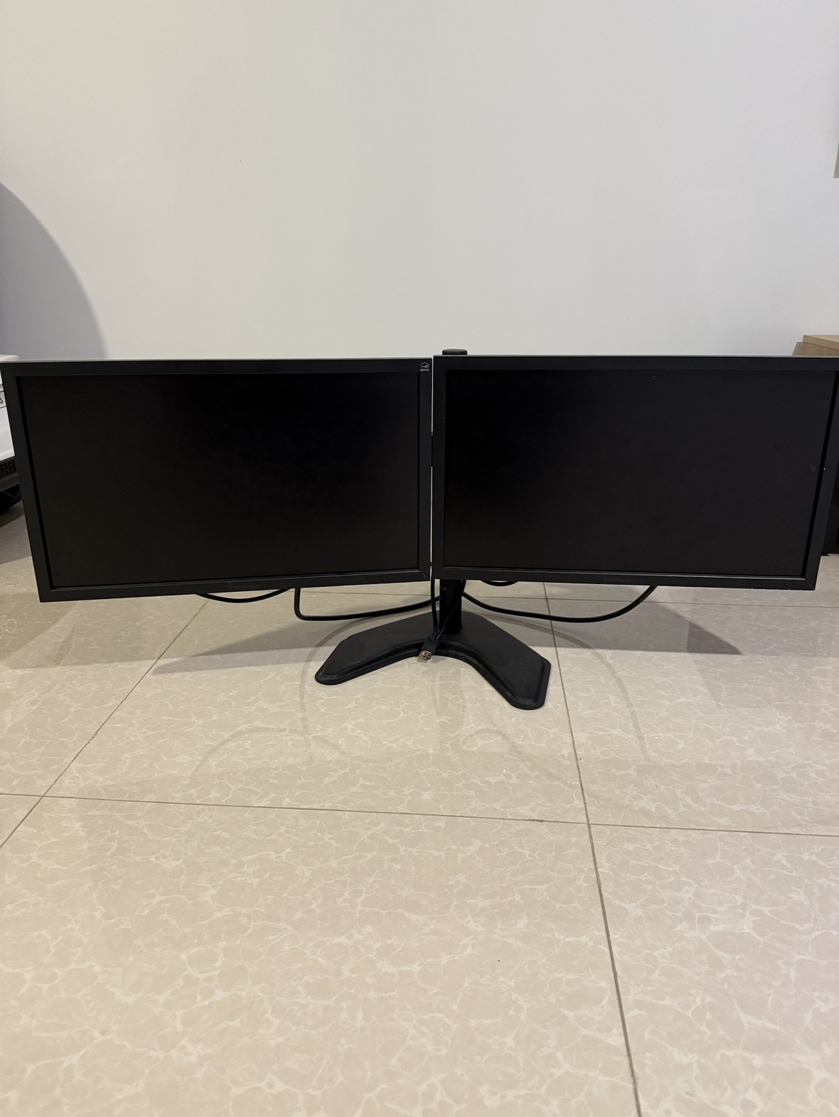 ViewSonic 22” Montitor (x2). Dual setup