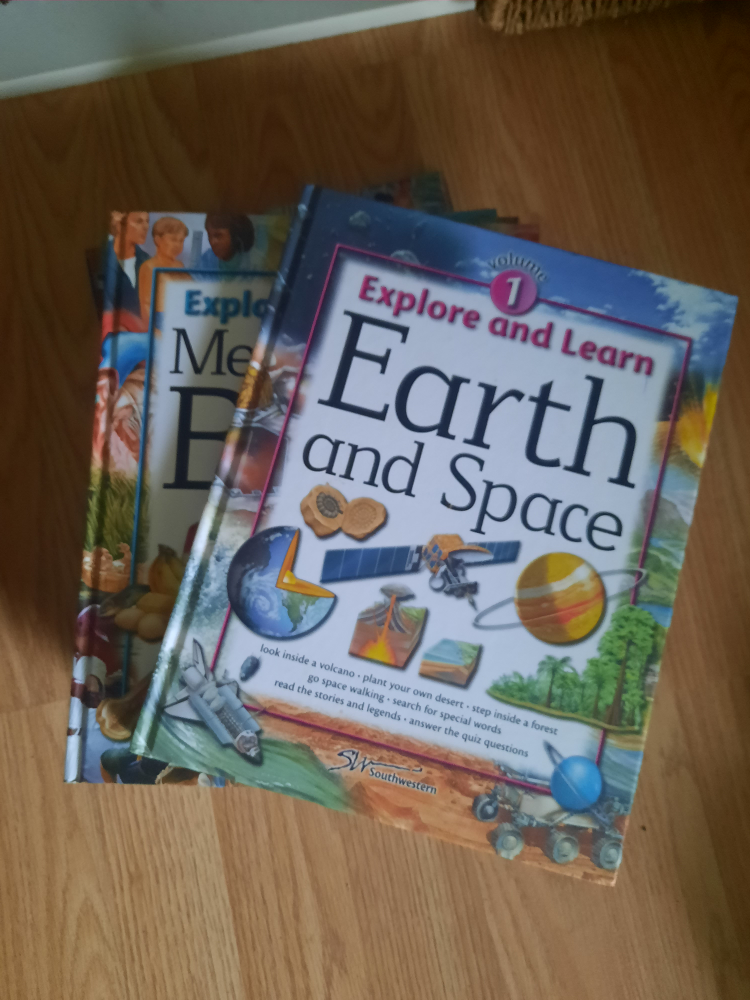 Children's Books and Games Bundle - photo 4