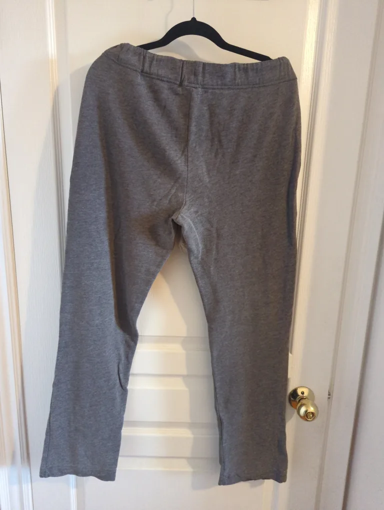 Hollister Grey Sweatpants Size Small image indicator(2)