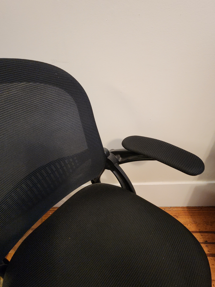 Black Mesh Office Chair - photo 4
