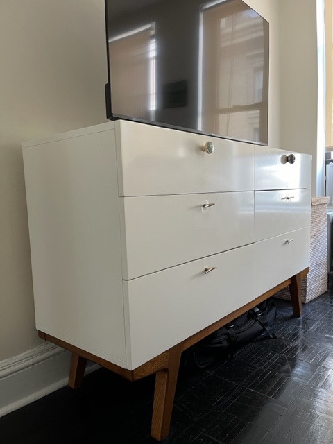 White Dresser with 6 Drawers