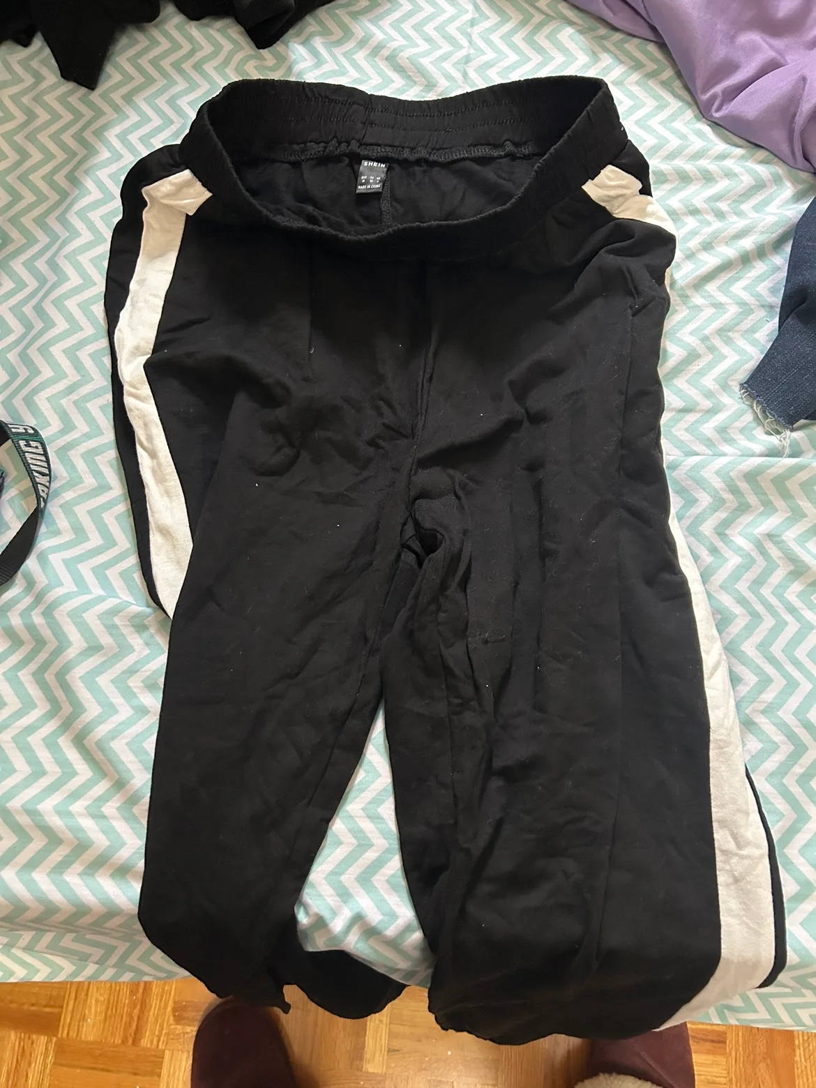 SHEIN Velvet & Corduroy Pants Bundle image indicator(3)