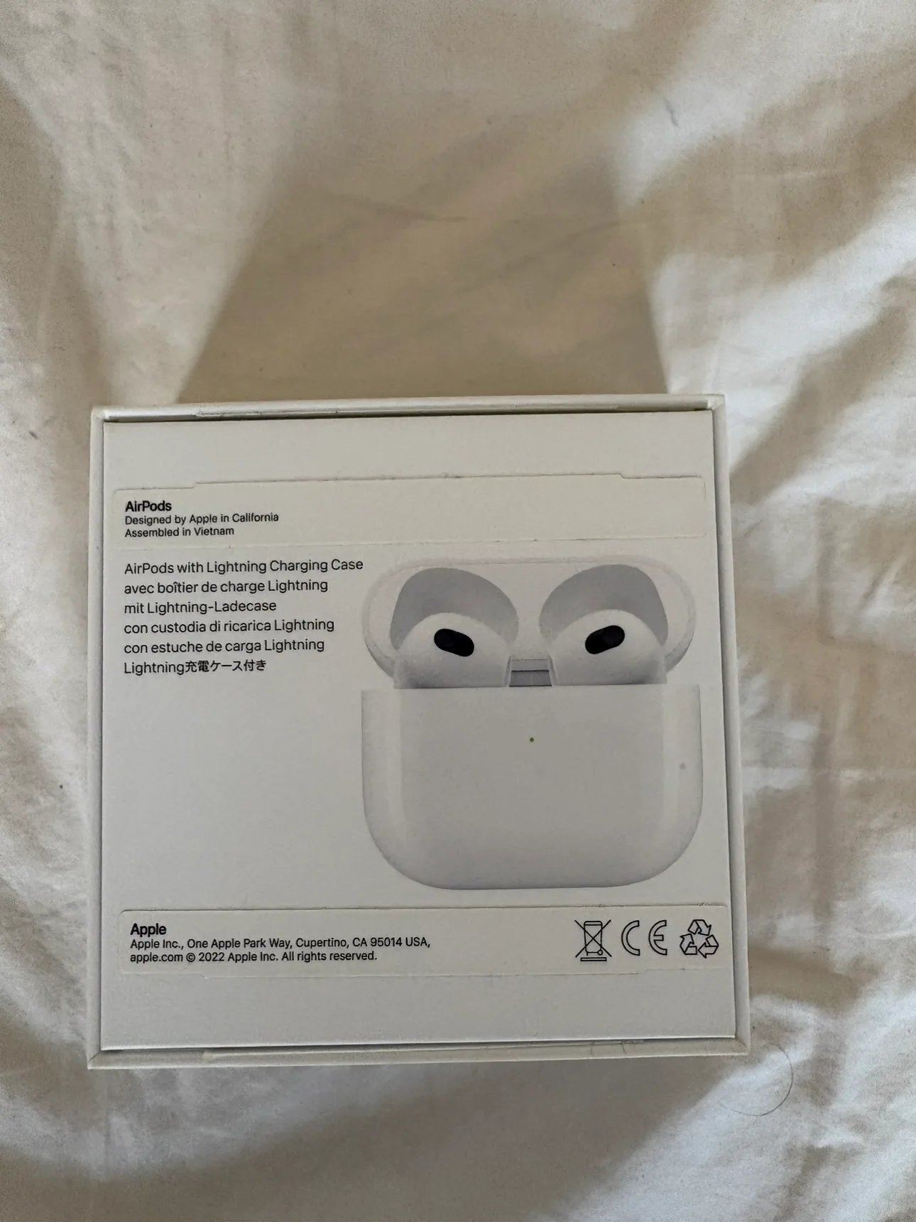 Apple AirPods 2nd Generation image indicator(3)