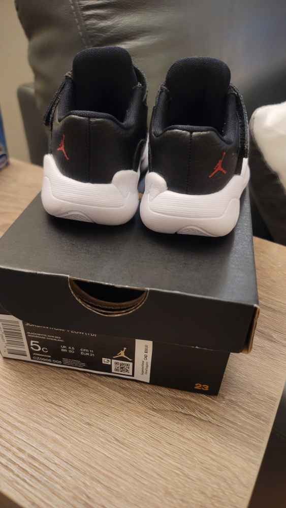 Jordan 11 CMFT Low (TD) Size 5C - photo 4