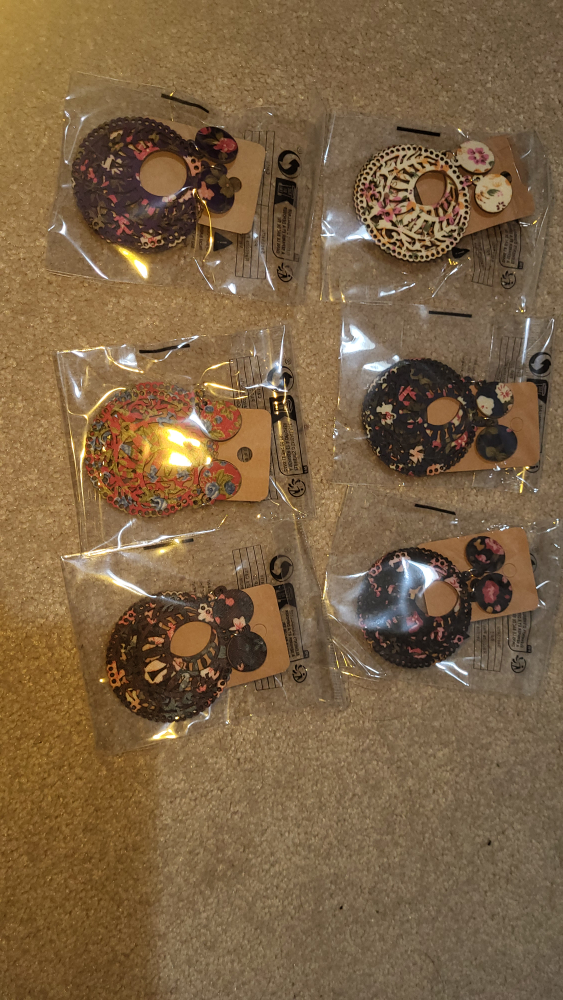 Wooden Floral Earrings - photo 2