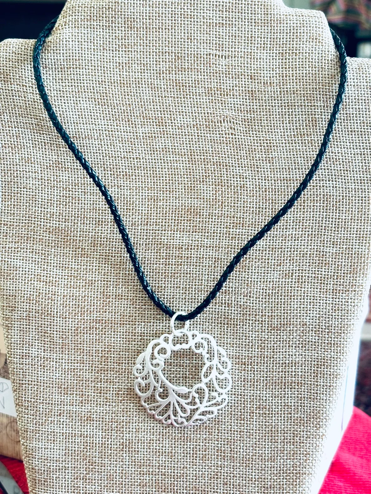 Silver Filigree Necklace image indicator(3)