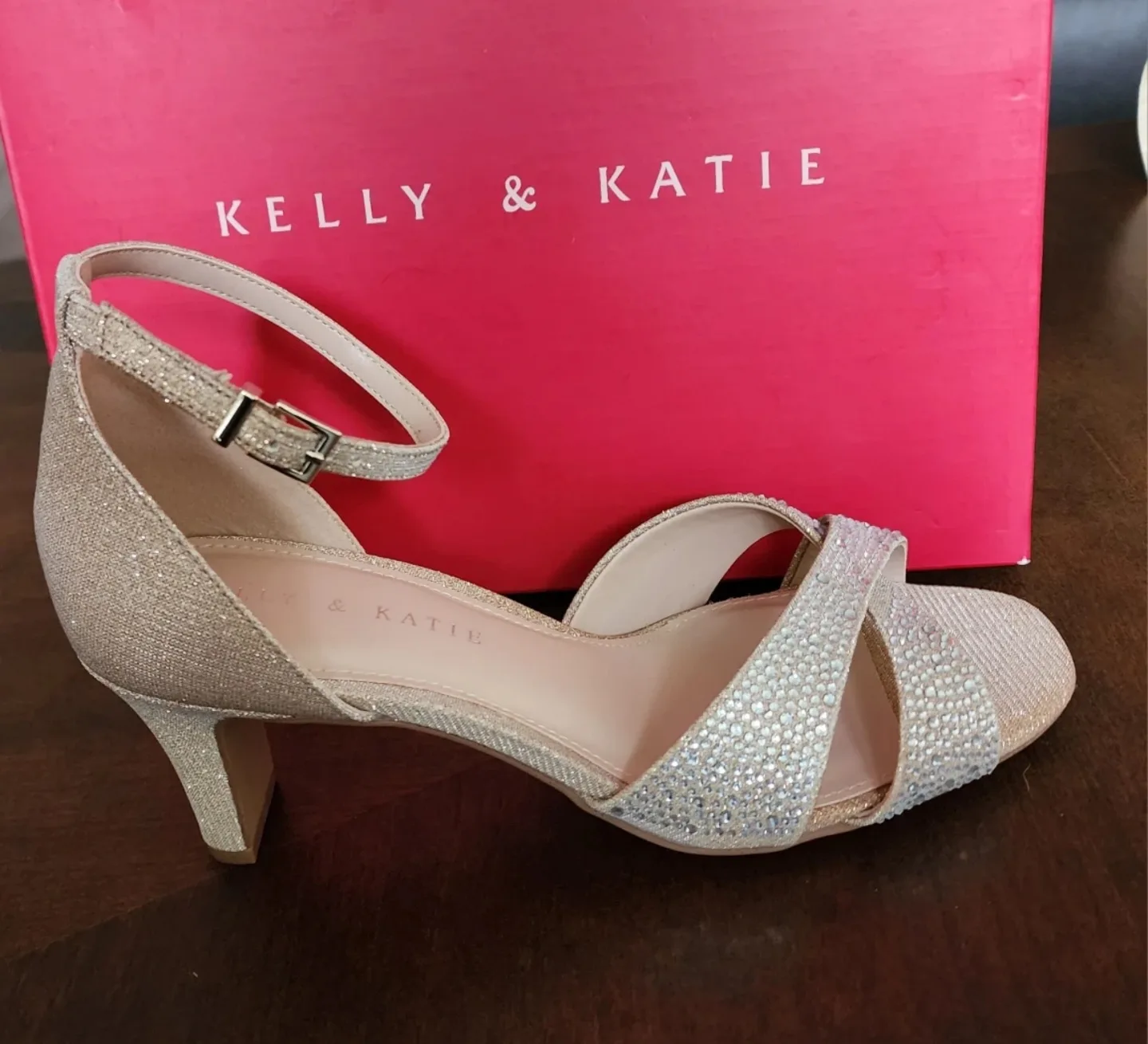 Champagne Sandals image indicator(2)