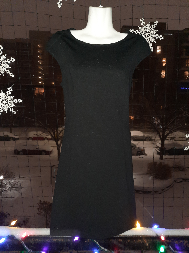 Moving sale ⚠️🚨 Black Dress size 6 GAP - photo 2