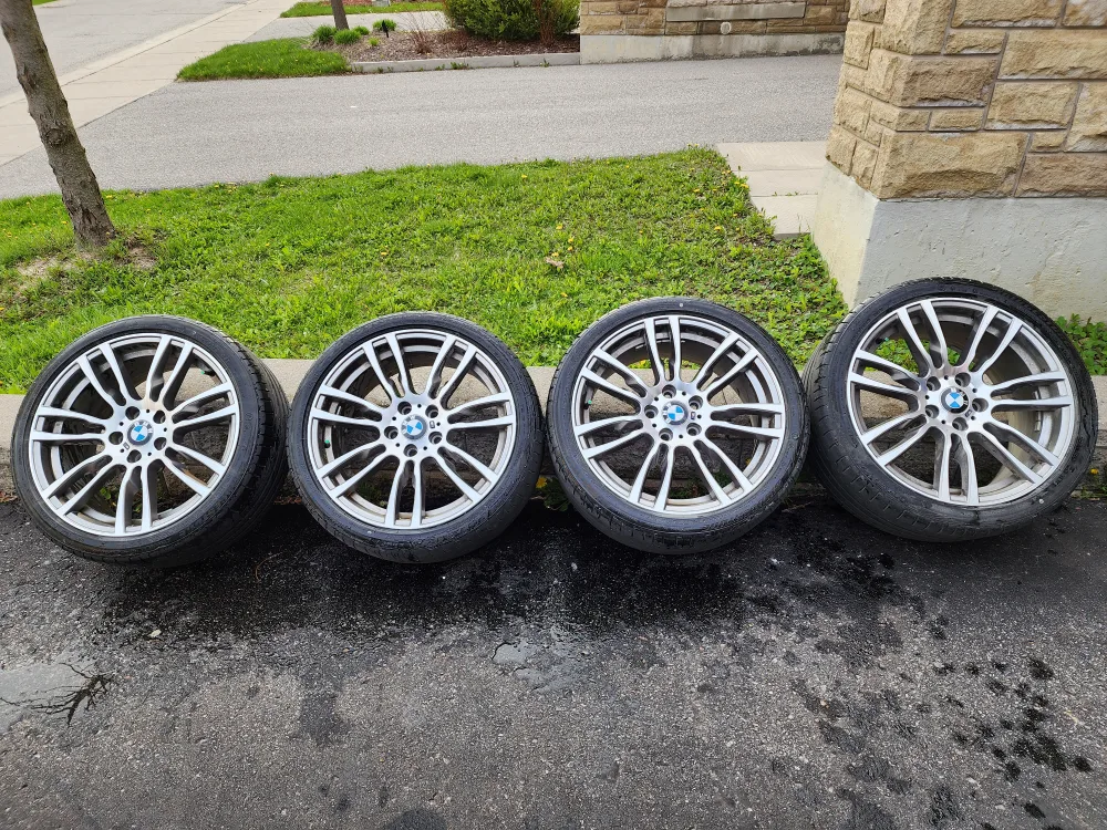 BMW 19 Inch Wheels & Tires image indicator(2)