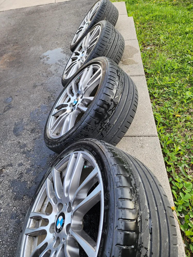 BMW 19 Inch Wheels & Tires image indicator(5)