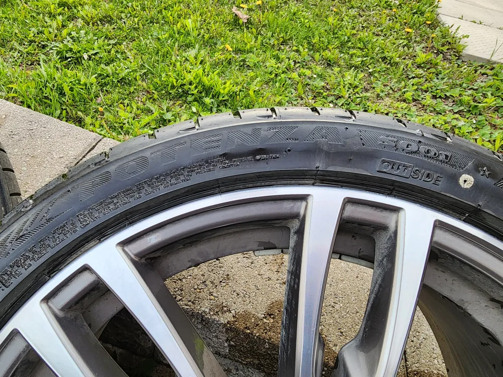 BMW 19 Inch Wheels & Tires image indicator(8)