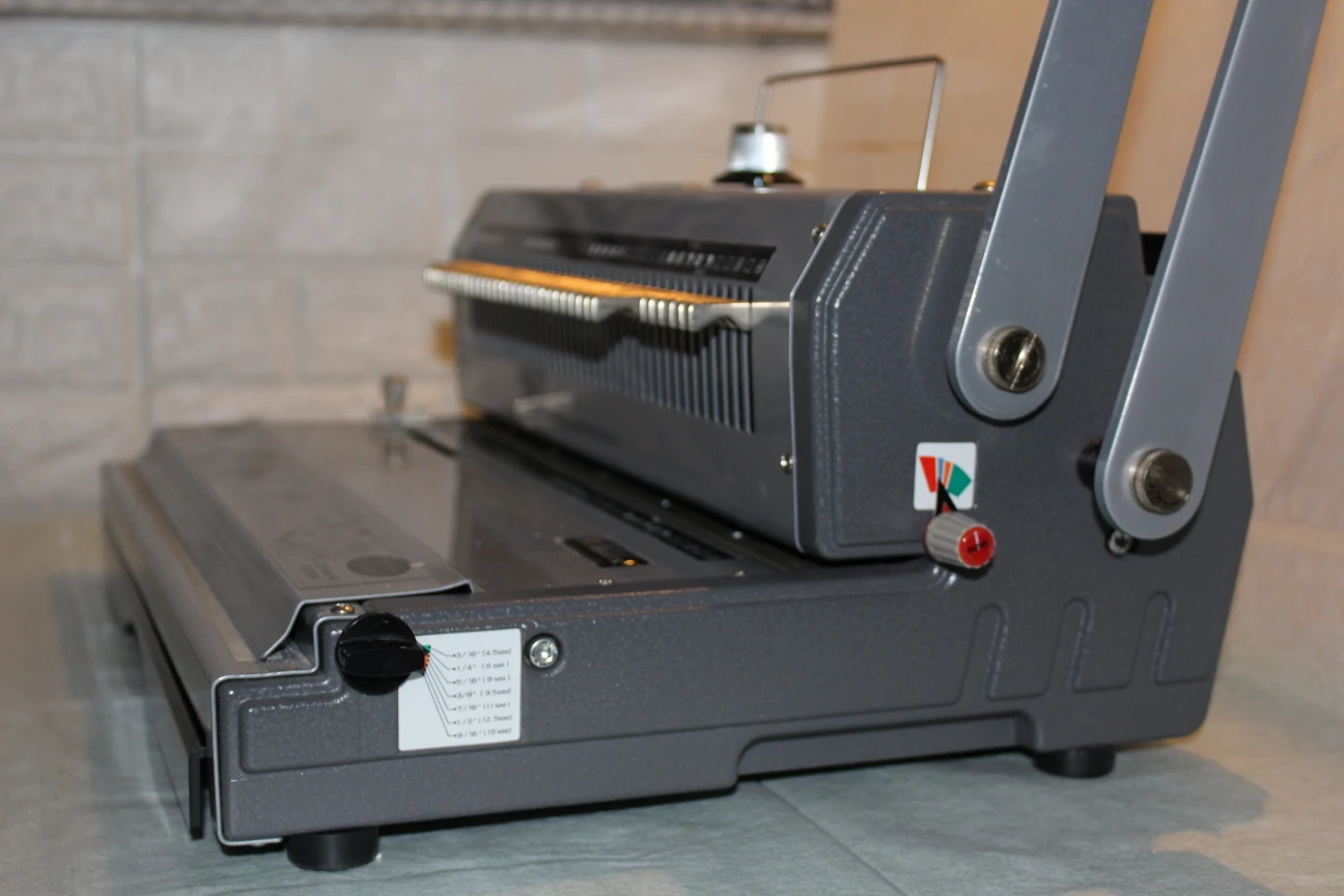 Akiles WireMac 31 Heavy-Duty 3:1 Wire Punch & Binding Machine