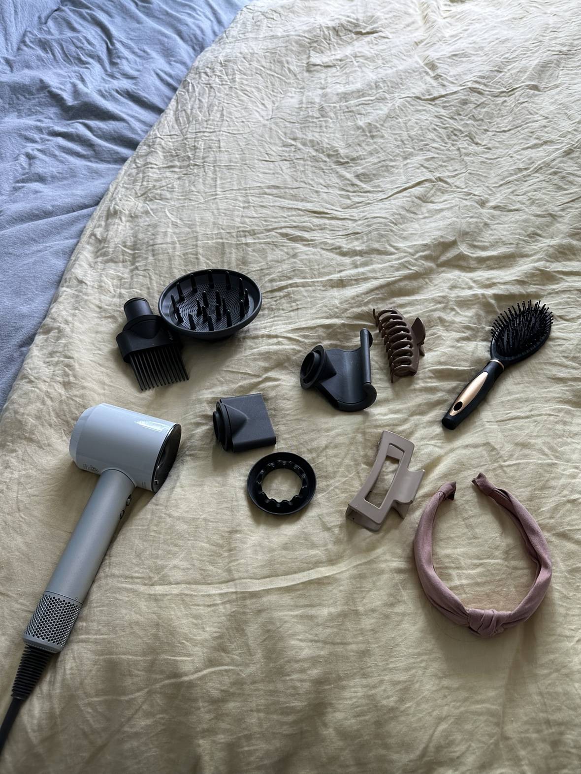 Dyson Supersonic Hair Dryer plus free hair clips