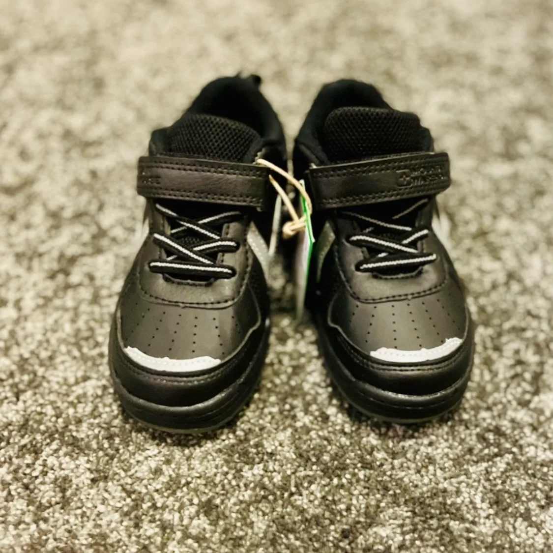 Mountain Warehouse Boys Black Sneakers Size 10 image indicator(3)