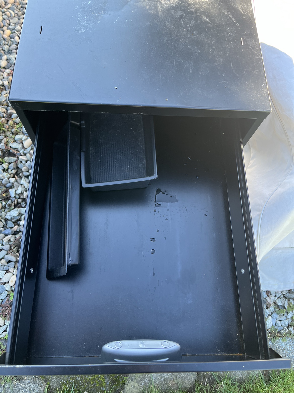 Black Metal 3 Drawer Filing Cabinet - photo 3