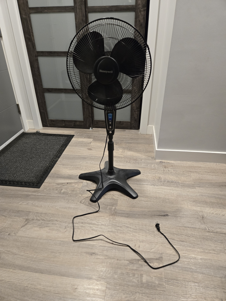 Honeywell QuietSet Stand Fan #freecycle