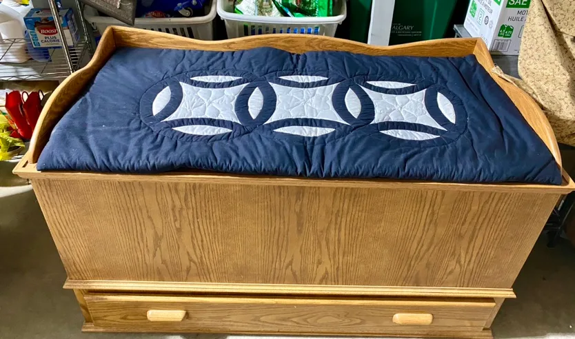 Beautiful Wooden Storage Trunk with Drawer🥕 thumbnail