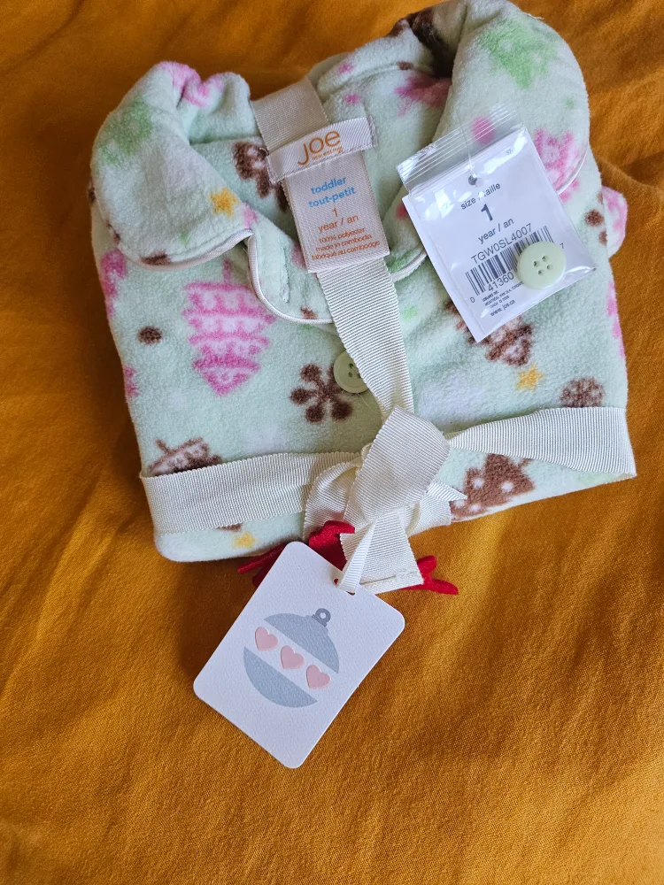 BNWT Joe Fresh pajama set for 1 year old thumbnail