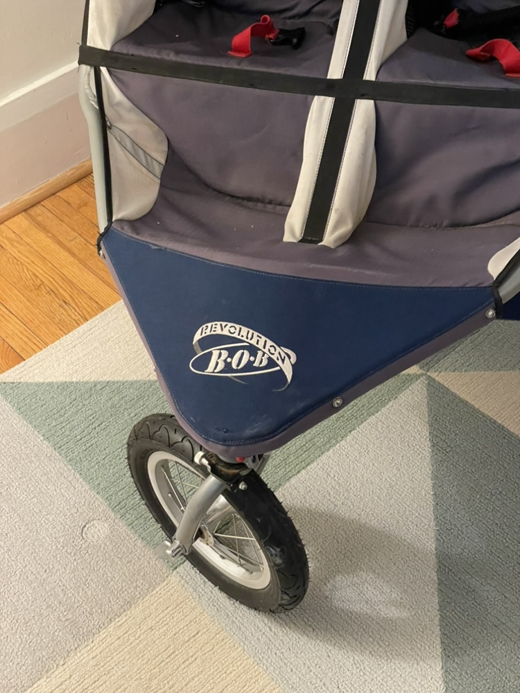 Double jogging stroller - photo 3
