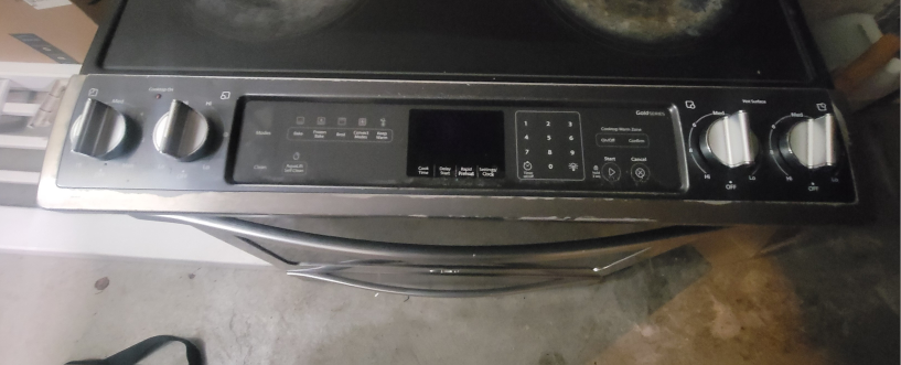 Whirlpool Electric Range - photo 2
