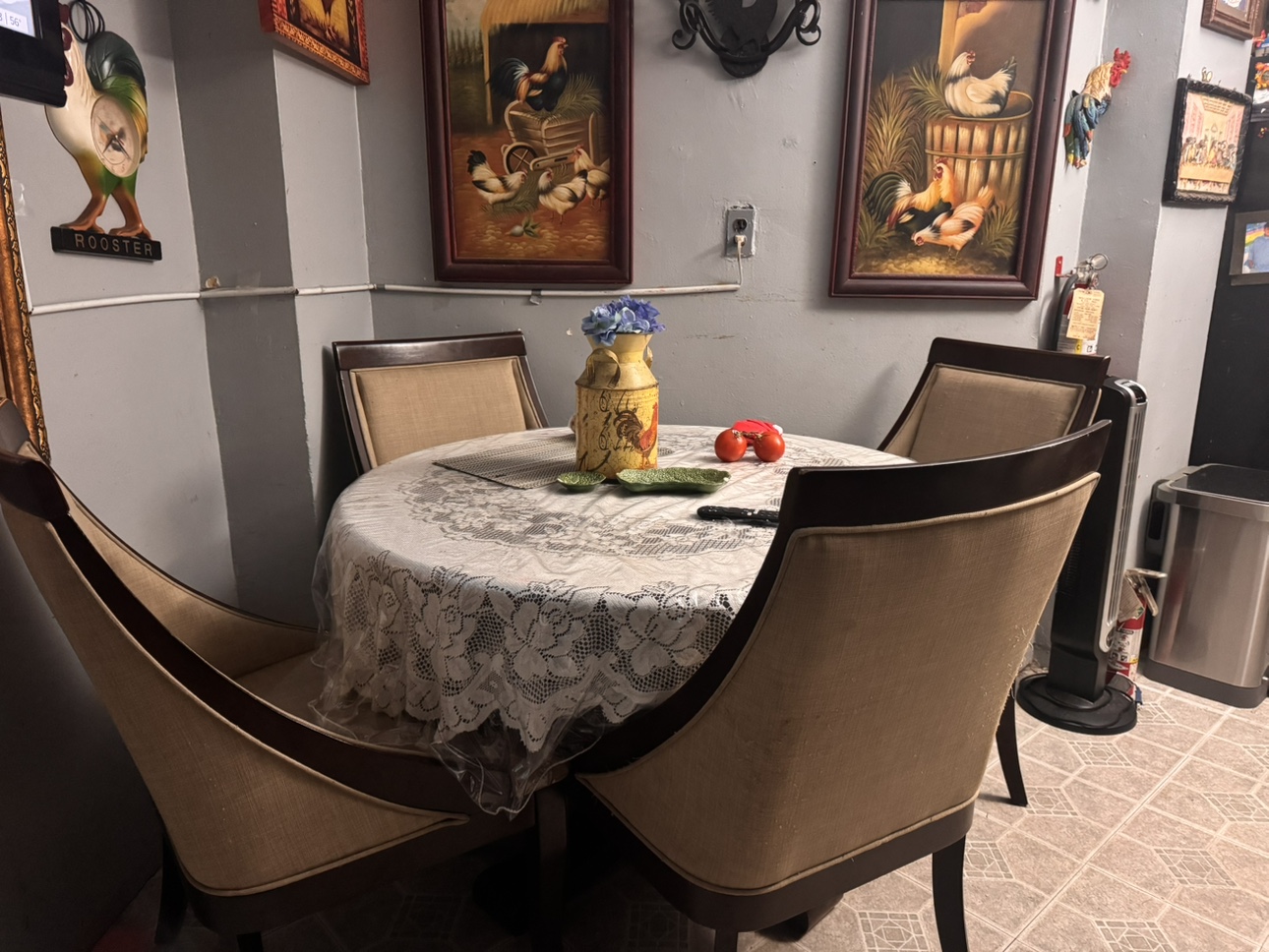 Round Table and 4 Chairs