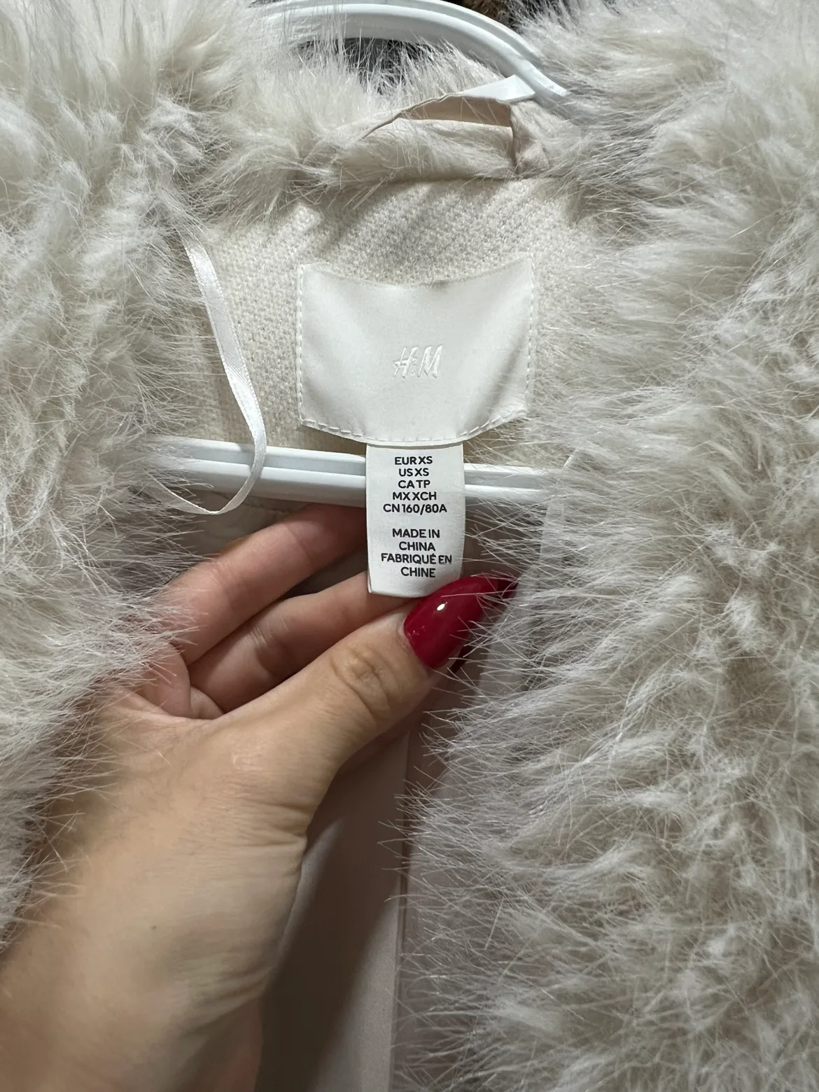 White Faux Fur Collar Coat image indicator(4)