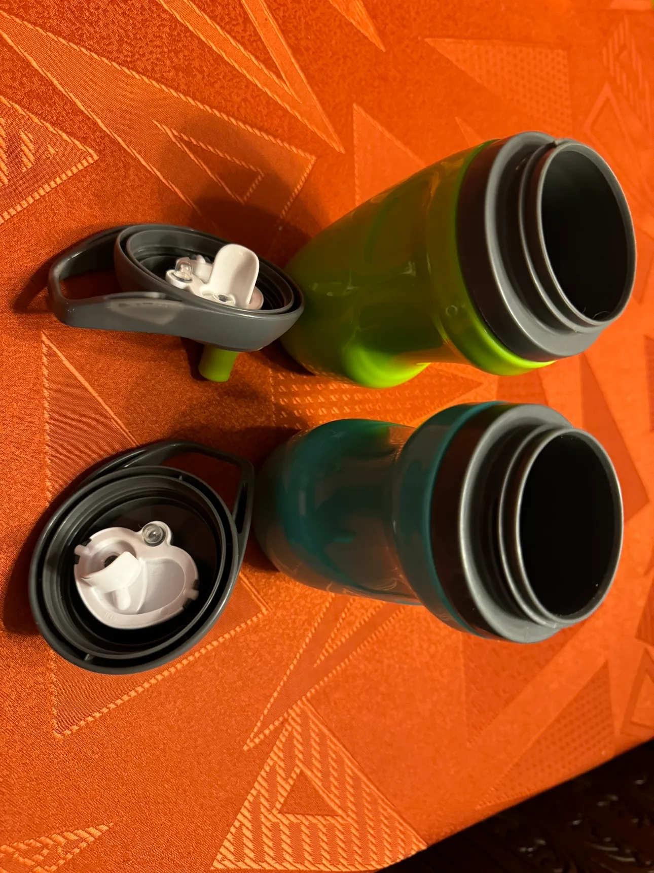 2 tommee tippee water bottles image indicator(2)