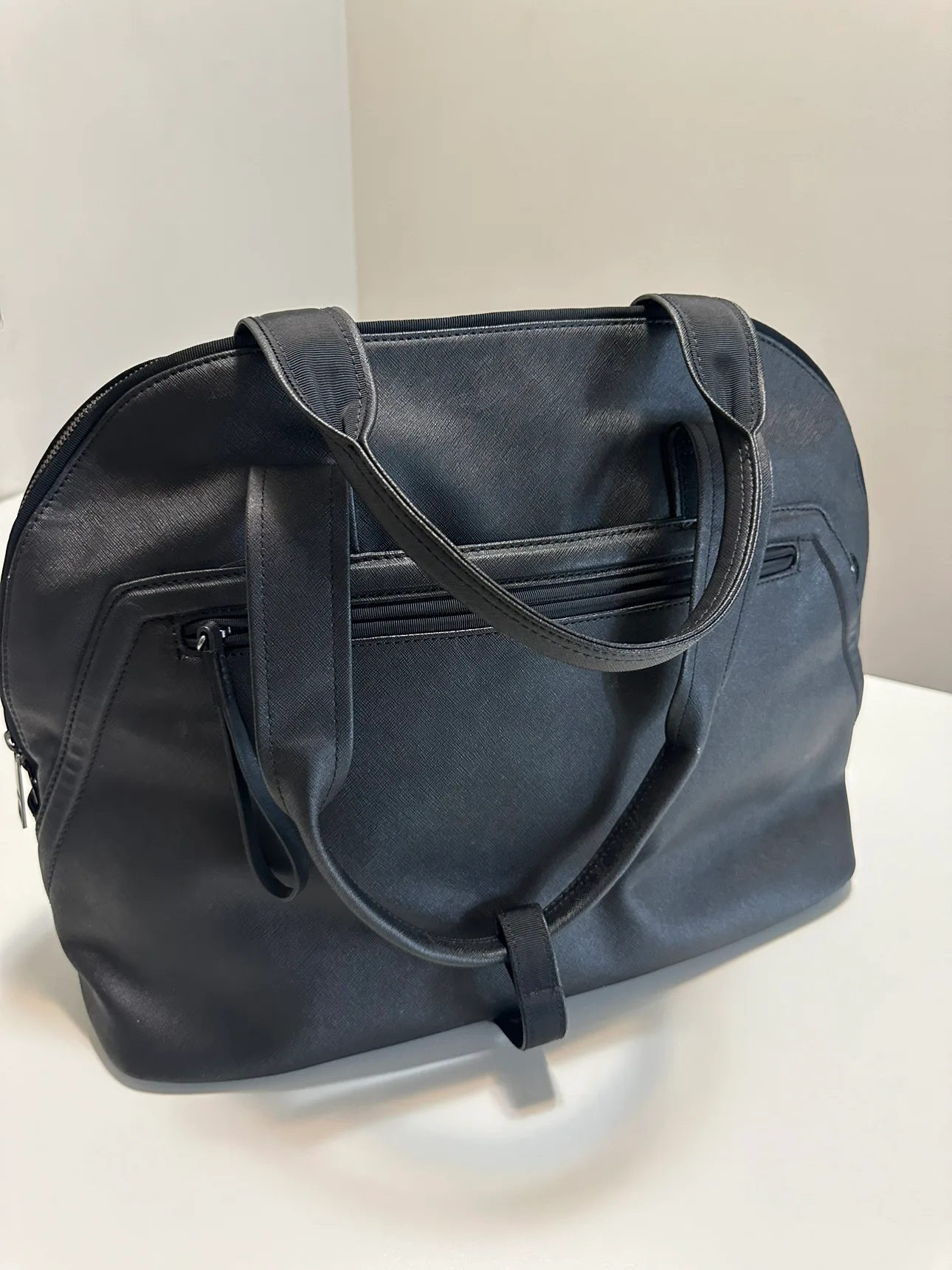 Lululemon  Bag image indicator(3)