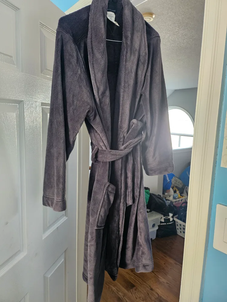 Two Fleece Robes image indicator(2)